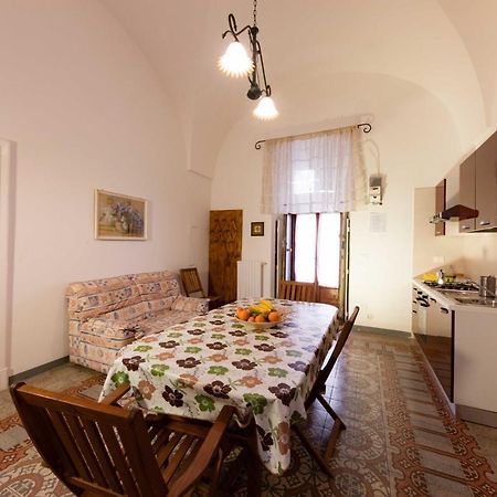 Casa Vacanza La Stradella Остуни Экстерьер фото