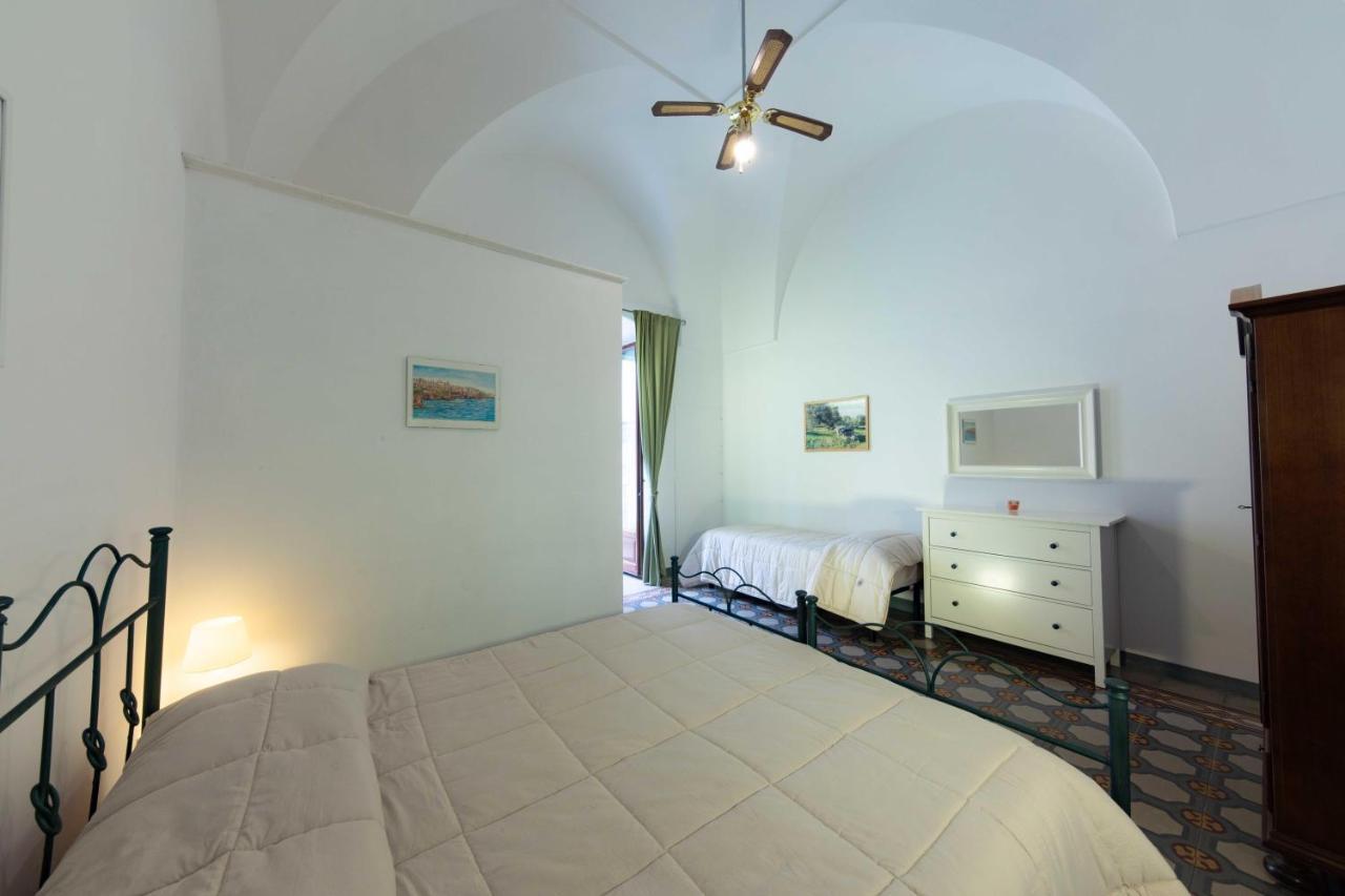 Casa Vacanza La Stradella Остуни Экстерьер фото