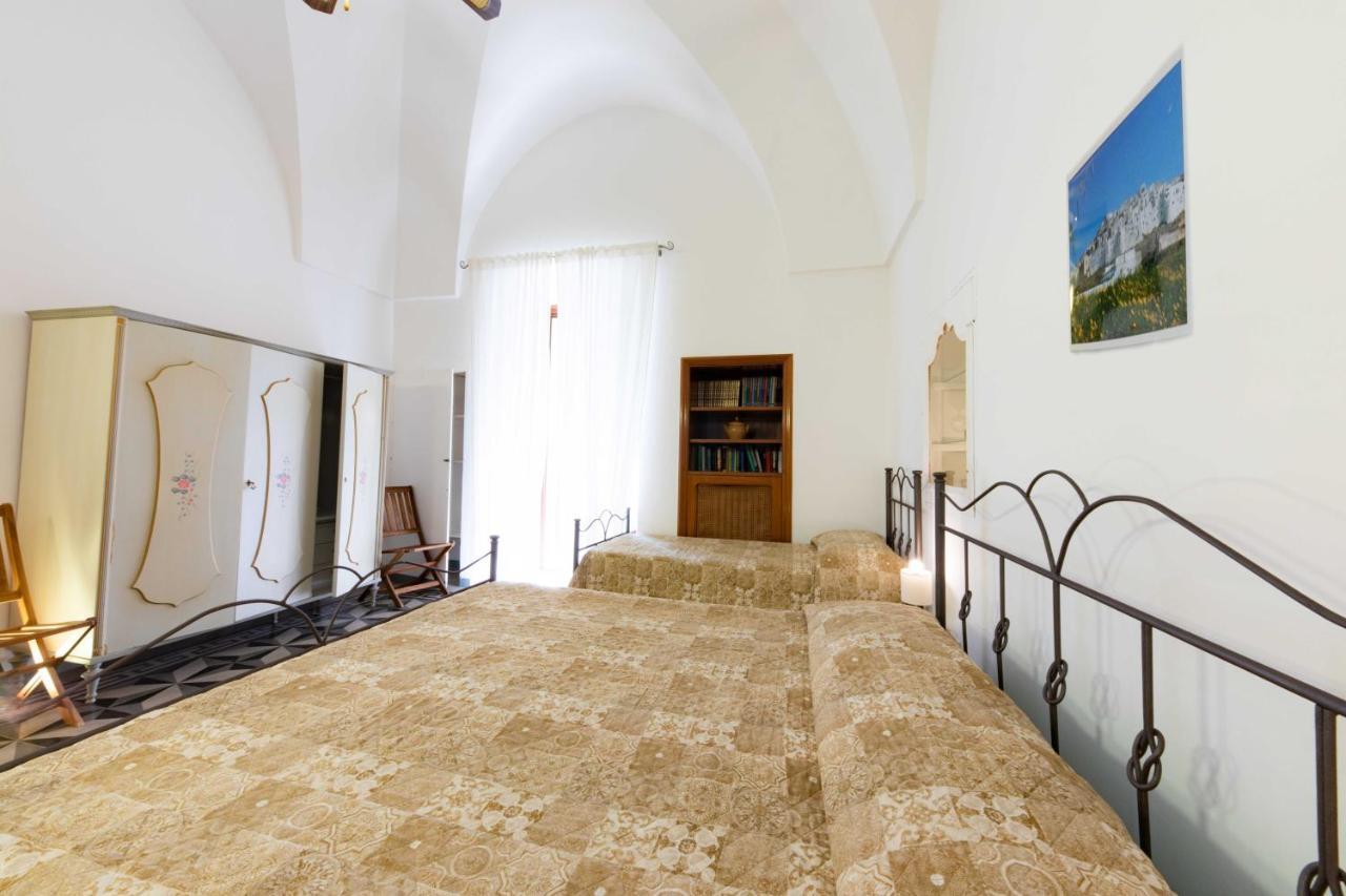 Casa Vacanza La Stradella Остуни Экстерьер фото