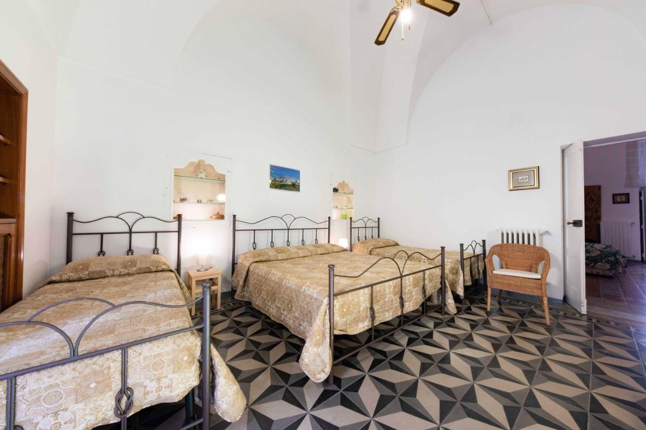 Casa Vacanza La Stradella Остуни Экстерьер фото