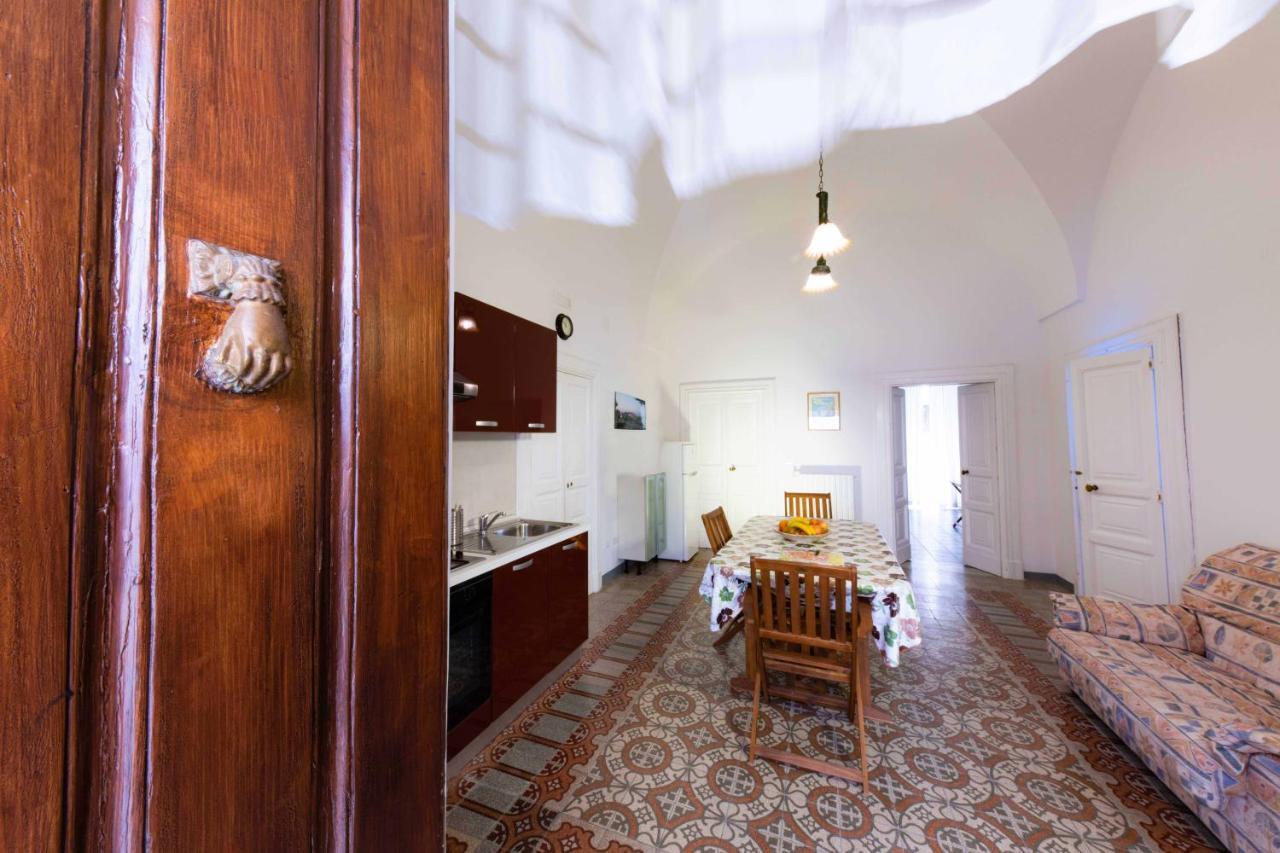 Casa Vacanza La Stradella Остуни Экстерьер фото